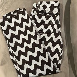 Ragged patterned pants